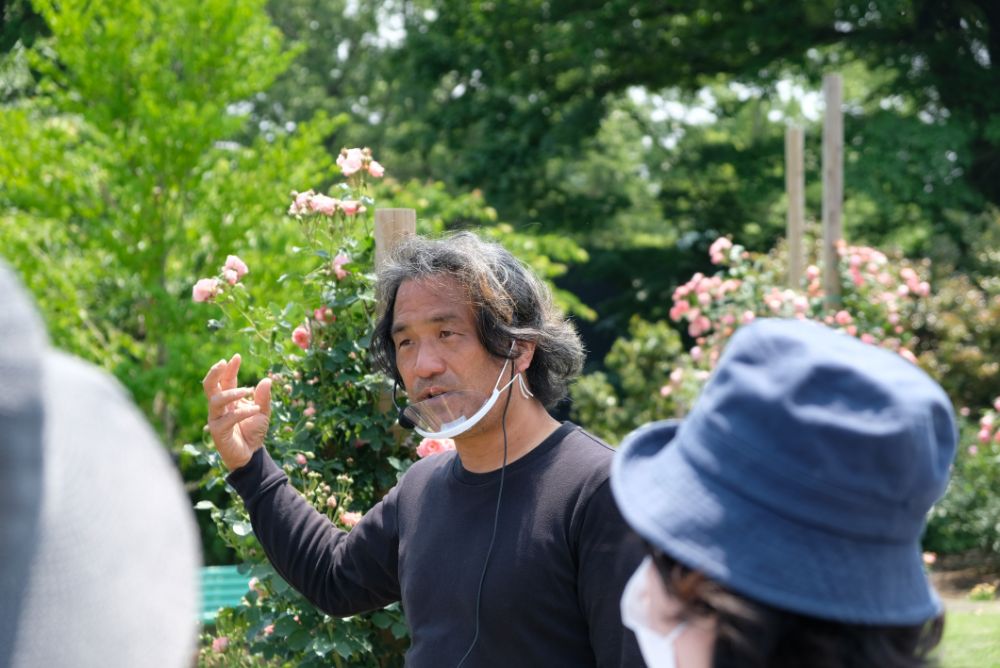 ローズクリエイター木村さんとめぐる春バラガーデンツアーを開催しました