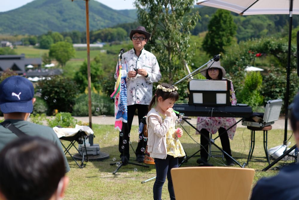 里山にやさしく響く、森のオカリナ演奏会＆合奏体験を開催しました